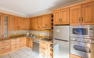 Property slide 18