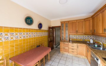Property slide 31