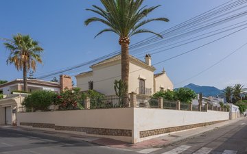 Property slide 15