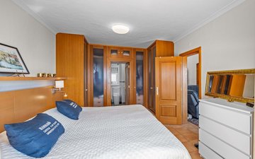 Property slide 40