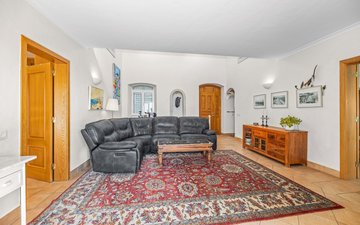 Property slide 44