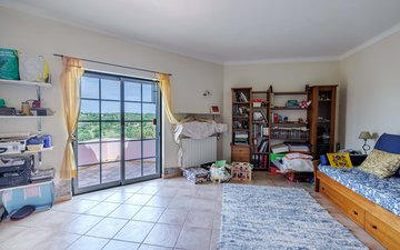 Property slide 10