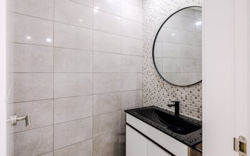 Property slide 32