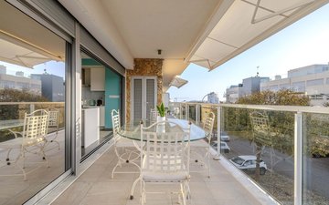 Property slide 16