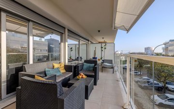 Property slide 18