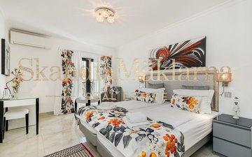 Property slide 15