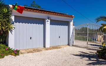 Property slide 52
