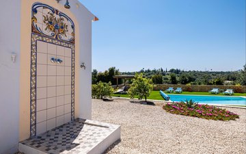Property slide 39