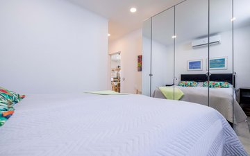 Property slide 25