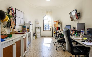 Property slide 71