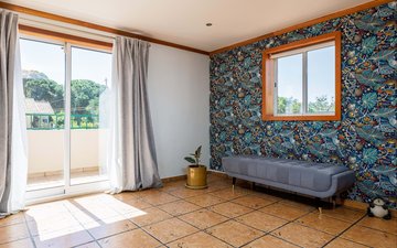 Property slide 32