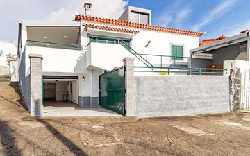 Property slide 25