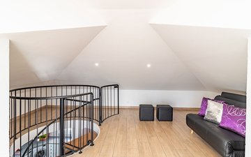 Property slide 17