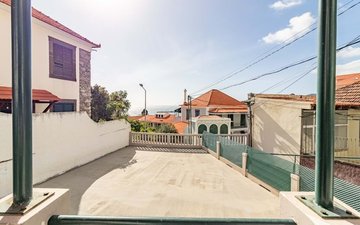 Property slide 40