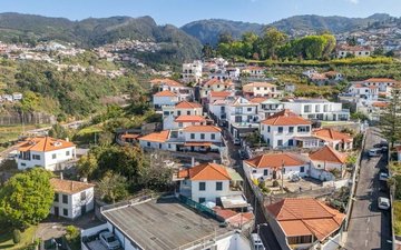 Property slide 21