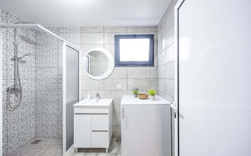 Property slide 18