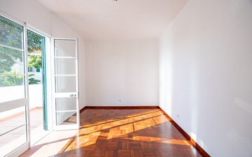 Property slide 18