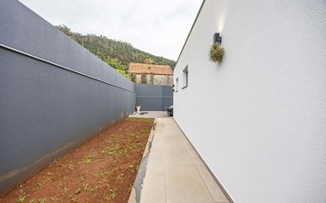 Property slide 30
