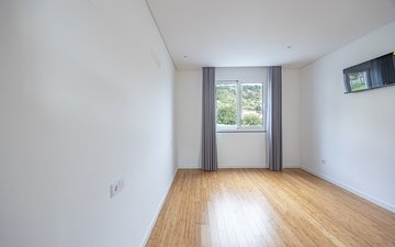 Property slide 22
