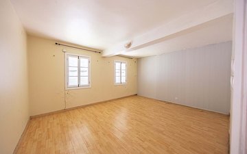 Property slide 19