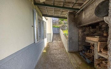 Property slide 6