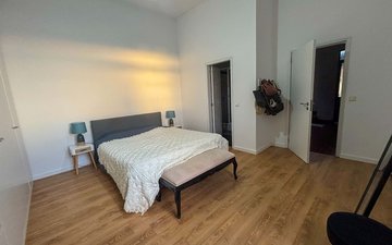 Property slide 17
