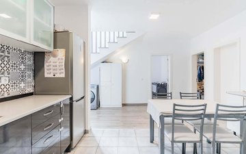 Property slide 18