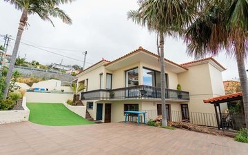 Property slide 48