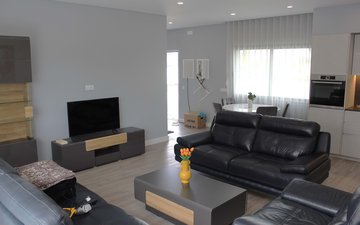 Property slide 21