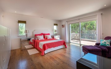 Property slide 18