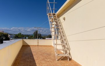 Property slide 22