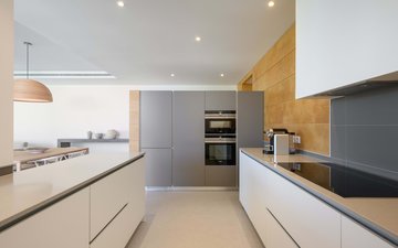 Property slide 10