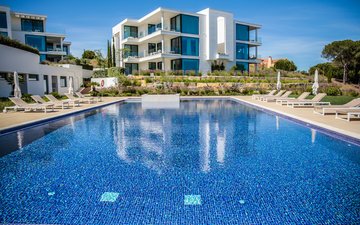 Property slide 17