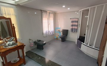 Property slide 22