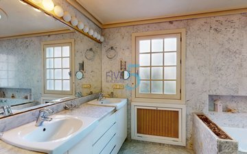 Property slide 14
