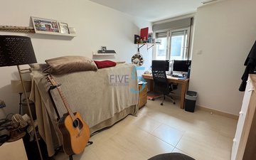 Property slide 16