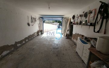 Property slide 33