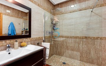 Property slide 17