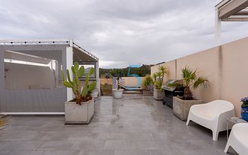 Property slide 21
