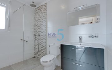 Property slide 20