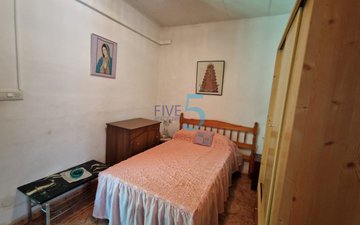 Property slide 25