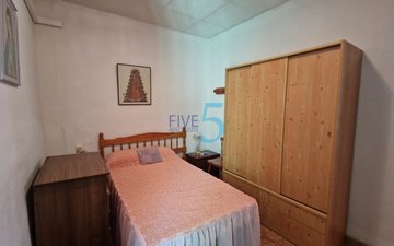 Property slide 24