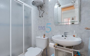 Property slide 10