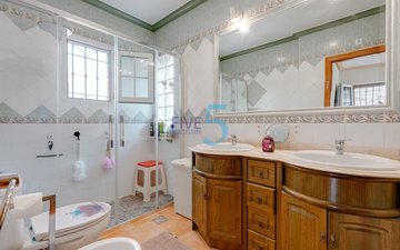 Property slide 21