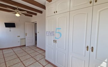 Property slide 33