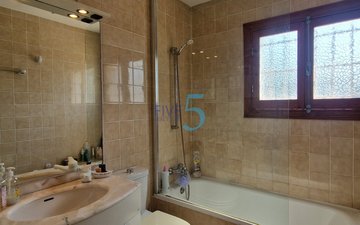 Property slide 25