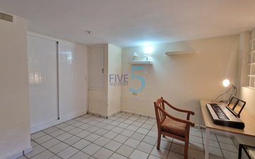 Property slide 28