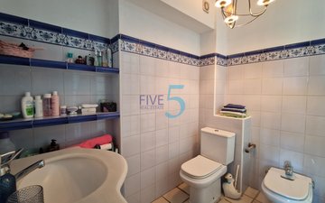 Property slide 18