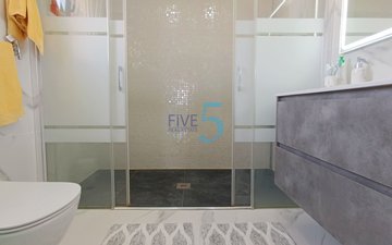 Property slide 32