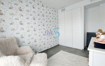 Property slide 19